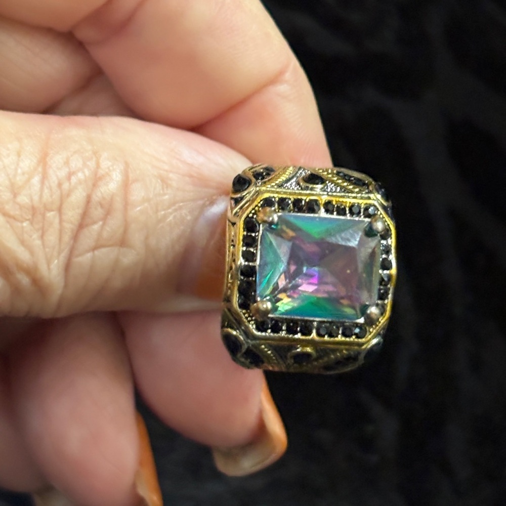 FASCINATING MULTI COLOR RING - Picture 14 of 16